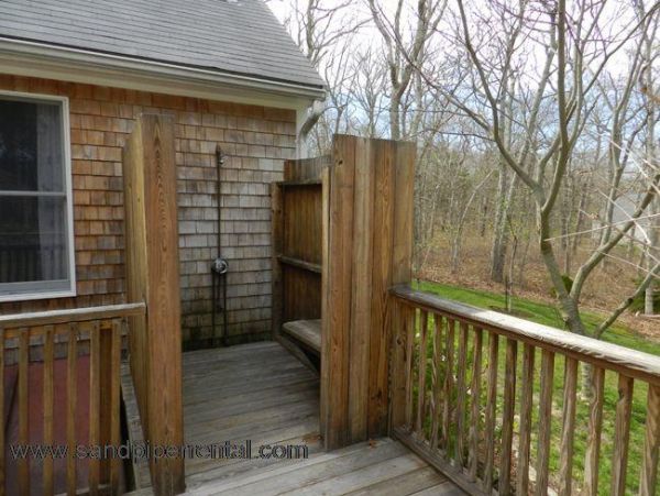 Cape Cod Home 995320