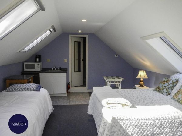 Cape Cod Home 995320