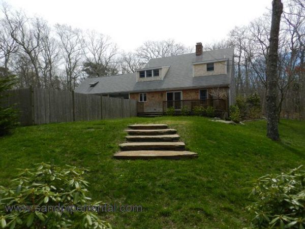 Cape Cod Home 995320