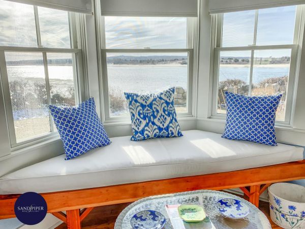Cape Cod Home 995321