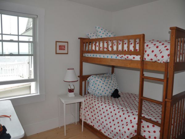 Cape Cod Home 995322