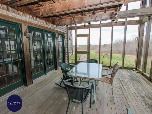 Cape Cod Home 995323