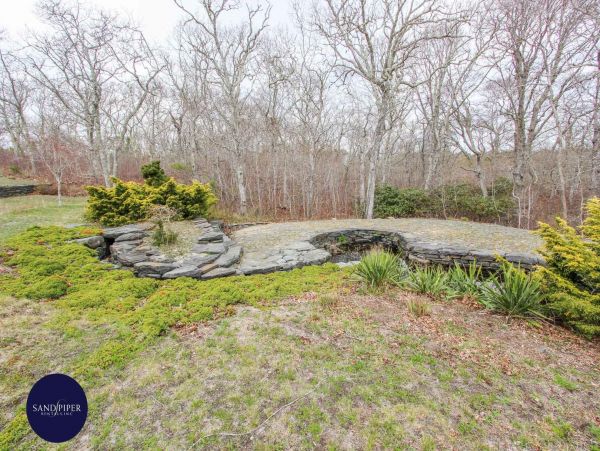 Cape Cod Home 995323