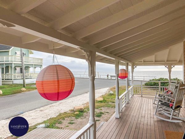 Cape Cod Home 995325