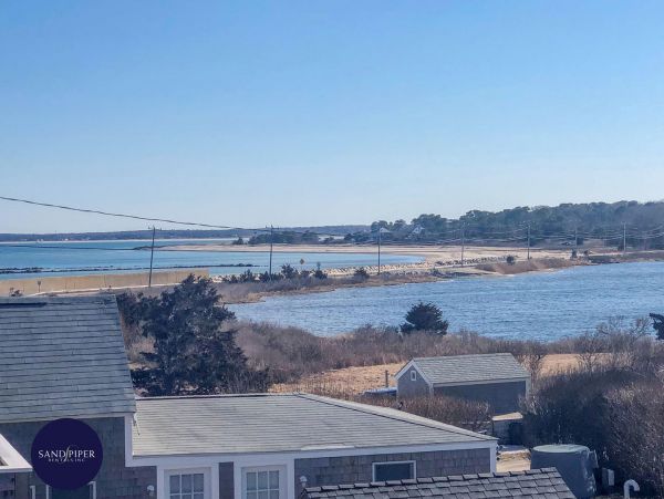 Cape Cod Home 995325