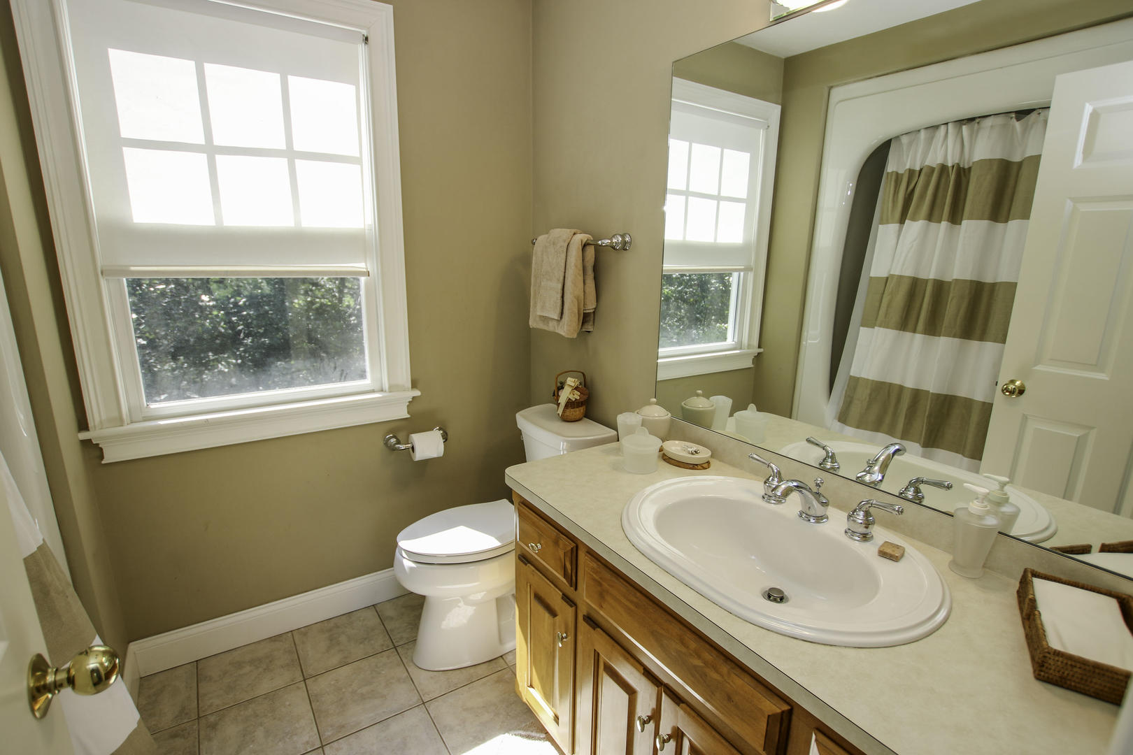 Cape Cod Home 995326