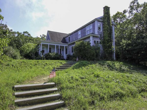 Cape Cod Home 995326