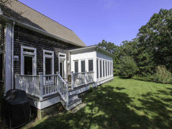 Cape Cod Home 995326