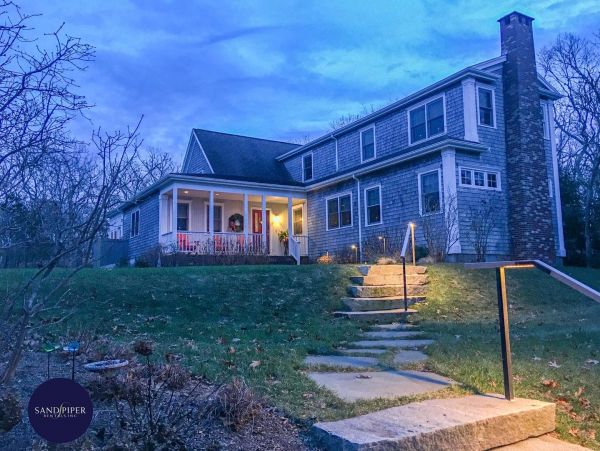 Cape Cod Home 995326