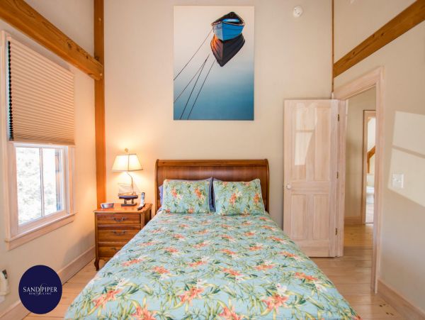 Cape Cod Home 995327