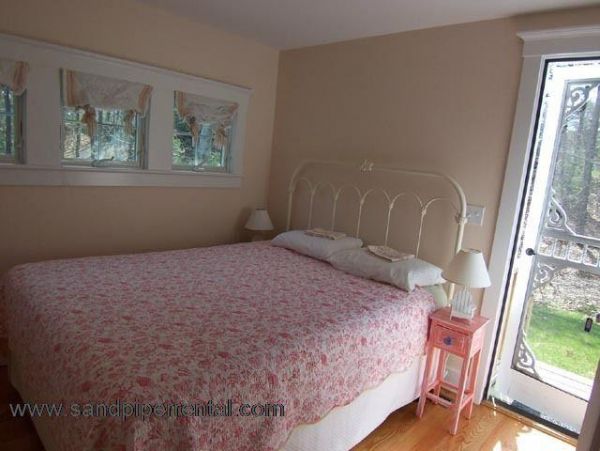Cape Cod Home 995331
