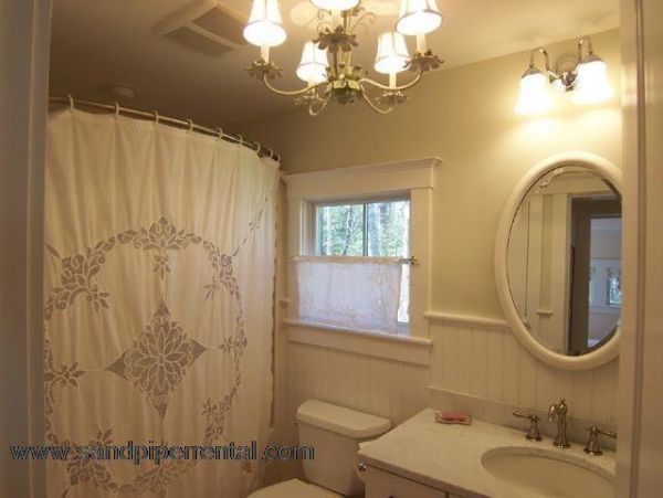 Cape Cod Home 995331