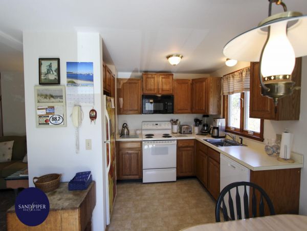 Cape Cod Home 995332