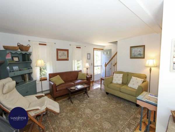 Cape Cod Home 995332