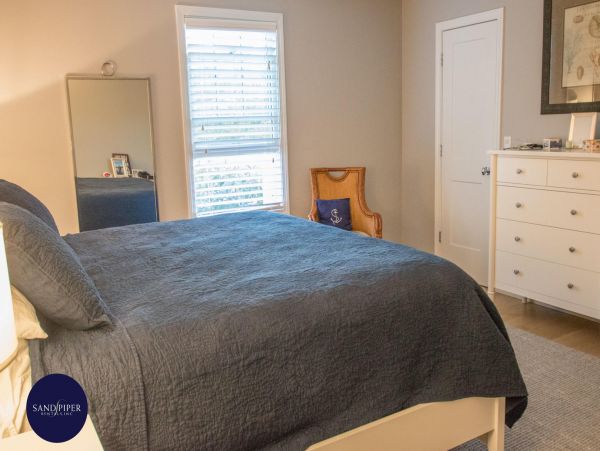 Cape Cod Home 995333