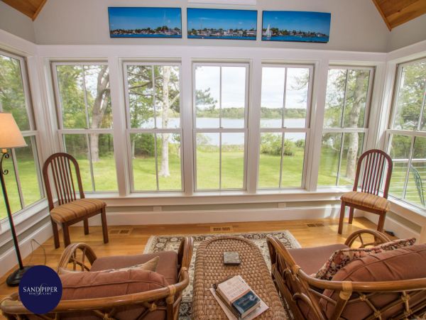 Cape Cod Home 995334