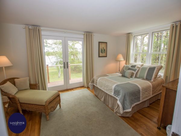 Cape Cod Home 995334