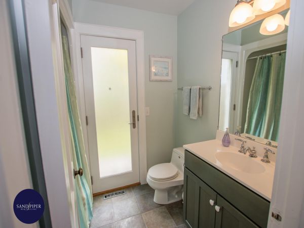 Cape Cod Home 995334