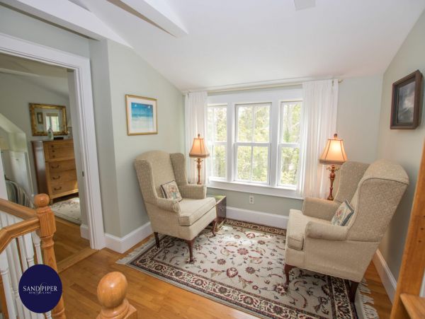 Cape Cod Home 995334