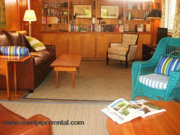 Cape Cod Home 995337