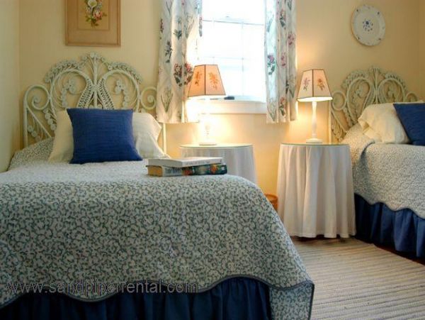 Cape Cod Home 995337