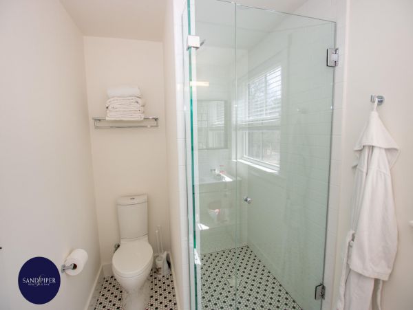 Cape Cod Home 995339