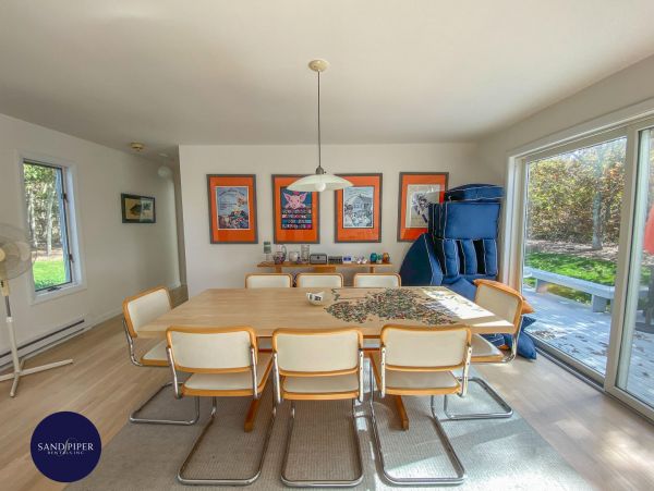 Cape Cod Home 995340