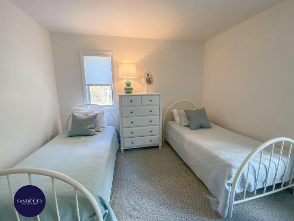 Cape Cod Home 995340