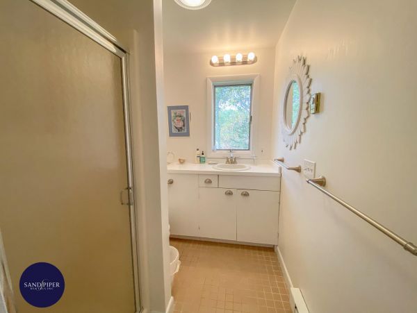 Cape Cod Home 995340