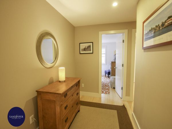Cape Cod Home 995341