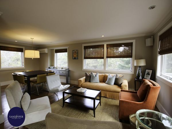 Cape Cod Home 995341