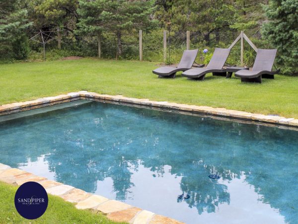 Cape Cod Home 995341