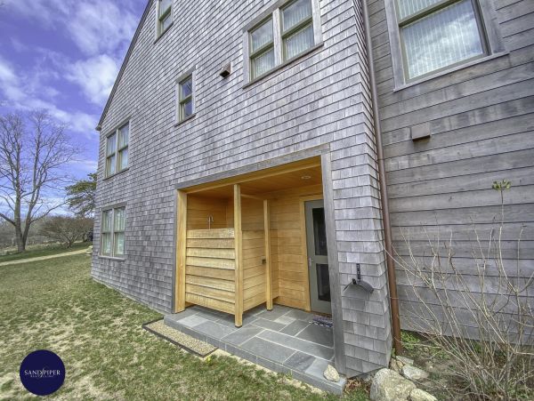 Cape Cod Home 995342