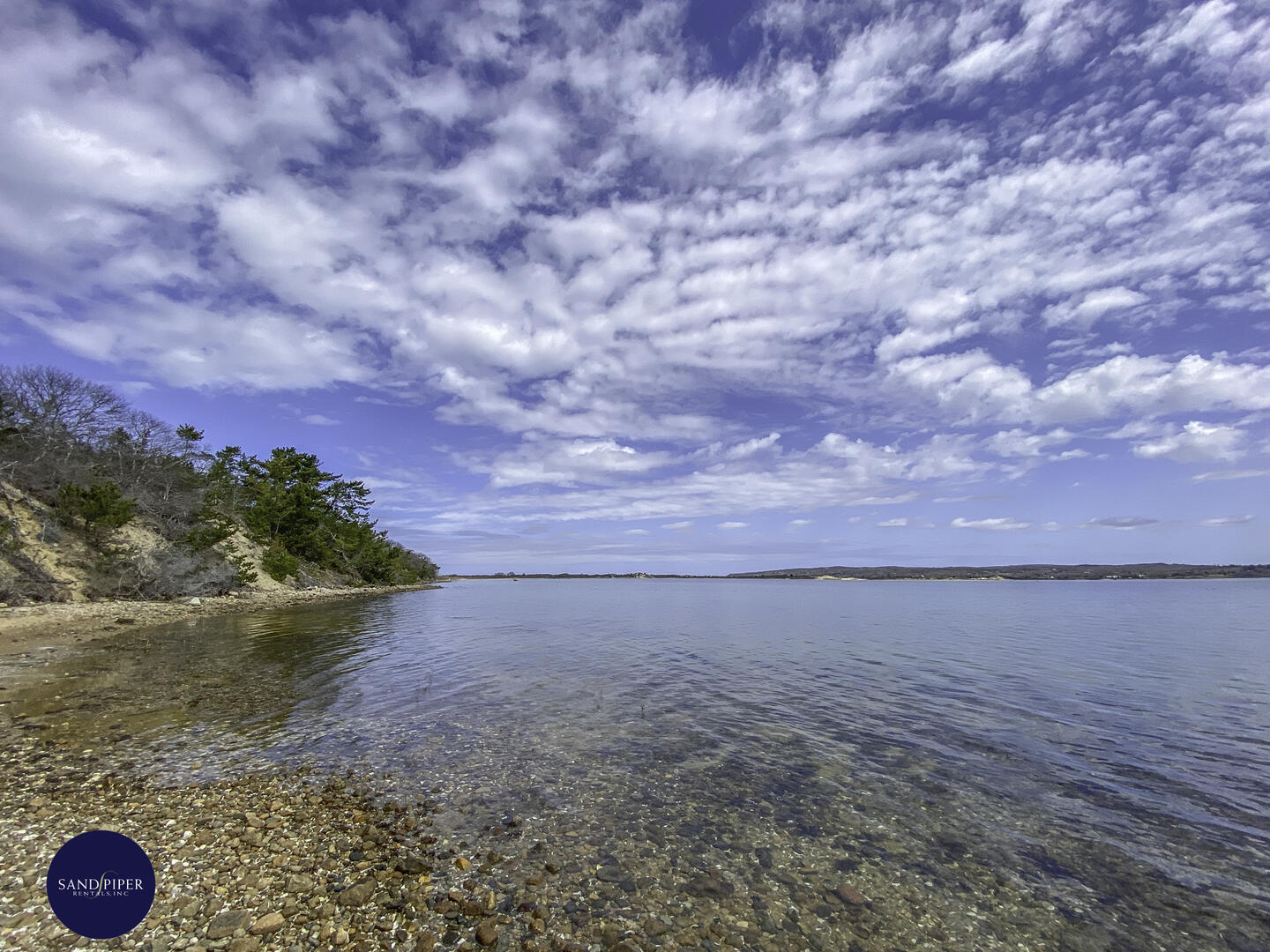 Cape Cod Home 995342