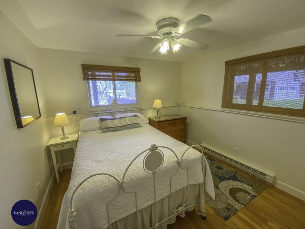 Cape Cod Home 995343