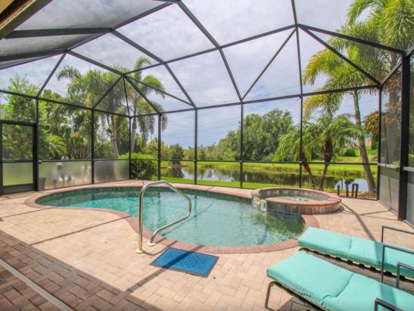 Exquisite Pool Vacation Home In Venice 8 Guests