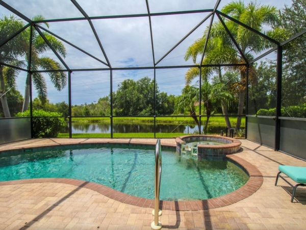 Exquisite Pool Vacation Home In Venice 8 Guests