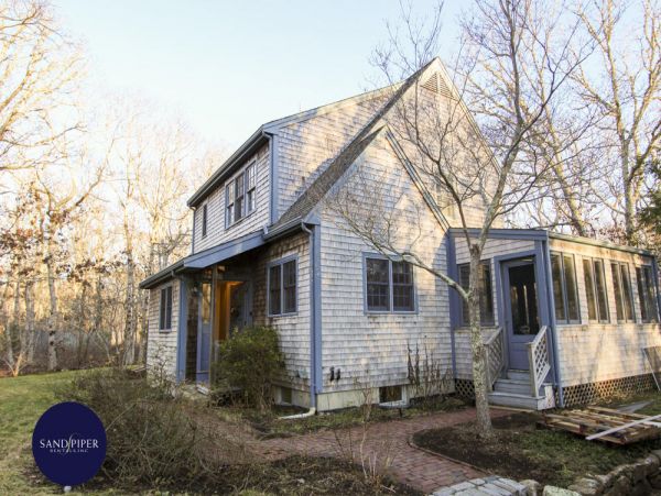 Cape Cod Home 995348
