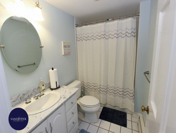 Cape Cod Home 995348
