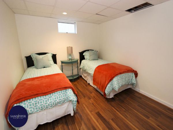 Cape Cod Home 995348