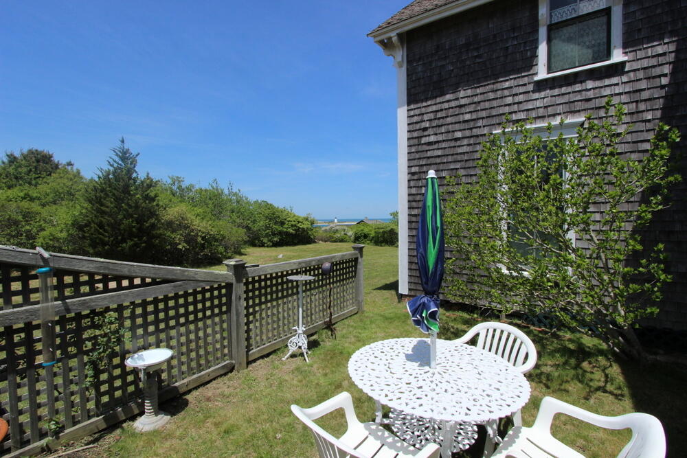 Cape Cod Home 995349