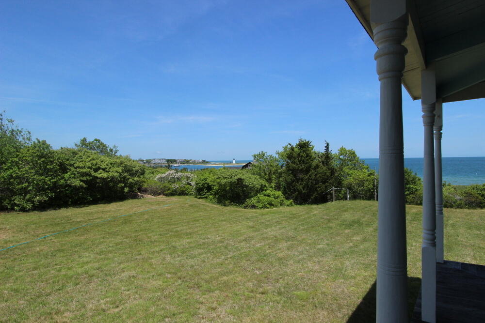 Cape Cod Home 995349