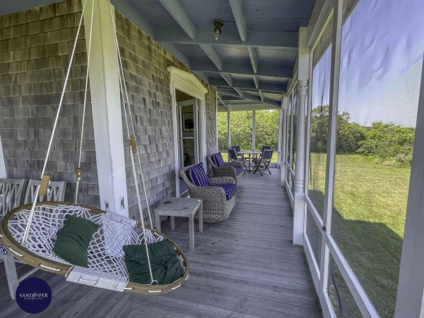 Cape Cod Home 995349
