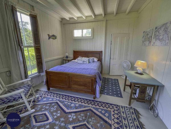 Cape Cod Home 995349