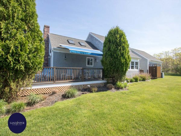 Cape Cod Home 995351