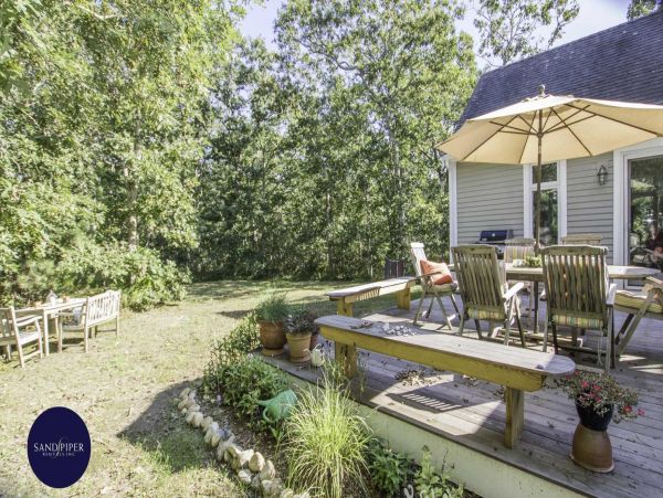 Cape Cod Home 995353