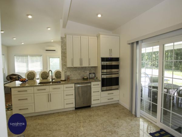 Cape Cod Home 995355