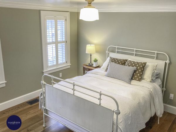 Cape Cod Home 995357