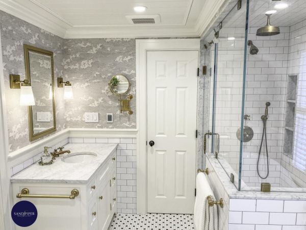 Cape Cod Home 995357