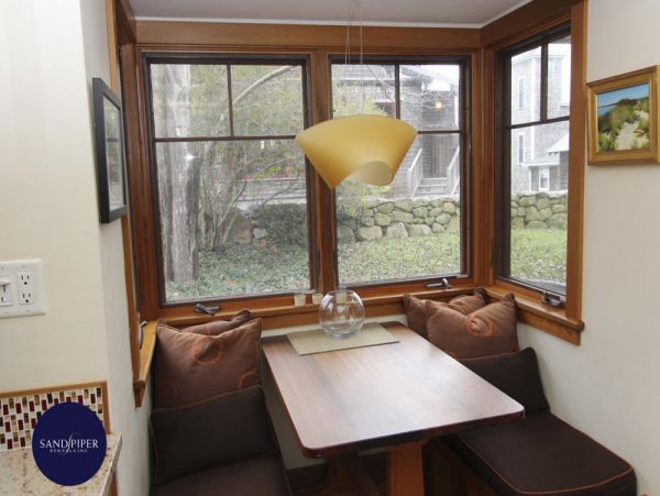 Cape Cod Home 995358